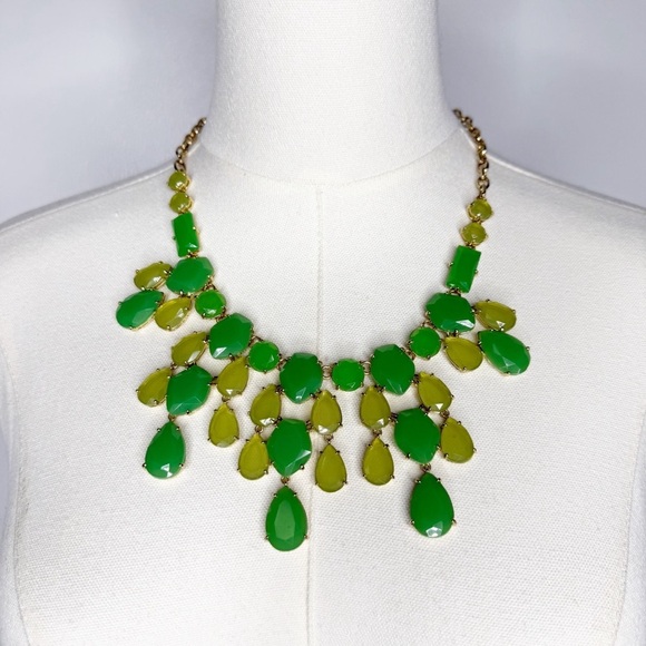 Stella & Dot Linden Shades of Green Stone Cluster Bib Statement Necklace - Picture 1 of 6